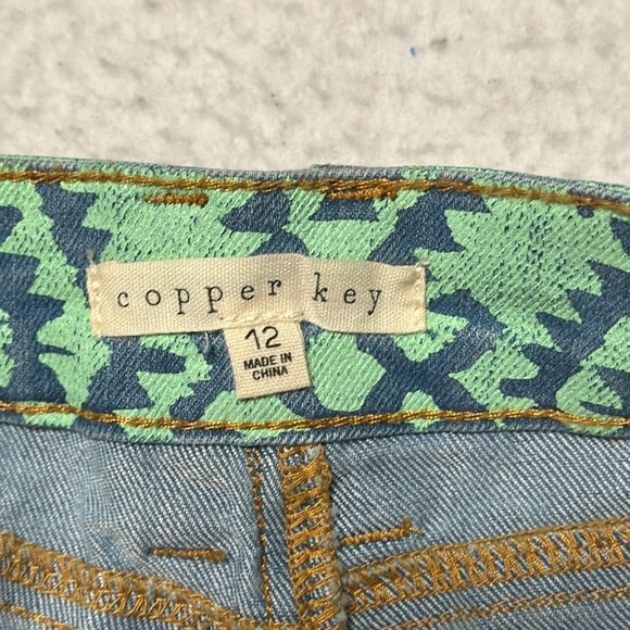 Copper Key Girls Denim Stretch Shorts, NWT’s, Size 12 - Picture 2 of 7